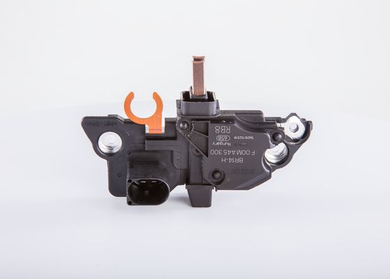 BOSCH Feszültség szabályzó F00MA45300_BOSCH