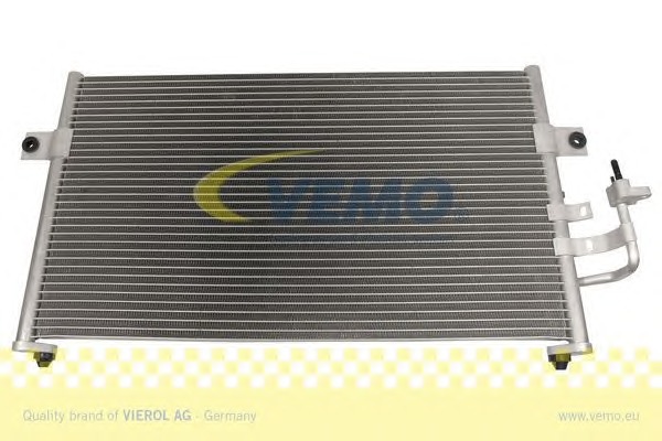 VEMO Klímahűtő V52-62-0003_VEMO